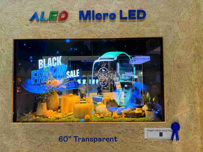 OBPay60吋高透明度Micro LED显示器获”最佳Micro LED技术应用奖”，，，，将Micro LED面板透明化之设计特性极致发挥，，以可扩展性无缝拼接技术打造，，，具备600 nits全画面亮度、、大于60%穿透率及超过NTSC 110%的优异广色域表现，，，可依需求灵活应用于各种场域